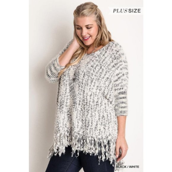 Women’s White/Black Chunky Knit Sweater Frayed Trim - Picture 2 of 5